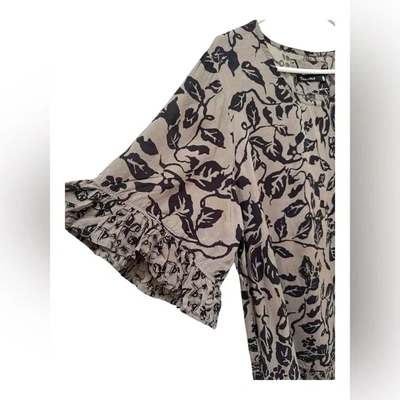 ✨ Tara Vao Flowy Top with ruffles made in Bali in large - Picture 12 of 17